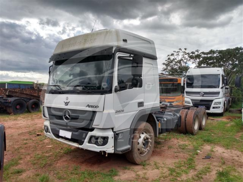 MERCEDES-BENZ ATEGO 2426 CE 2021/2021 BRANCO
