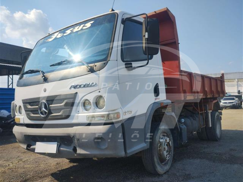 MERCEDES-BENZ ACCELO 815 2013/2013 BRANCO
