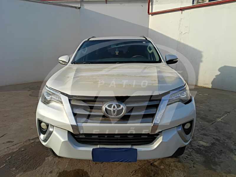 TOYOTA - HILUX SWSRXA4FD BRANCA 2017/2017 DIESEL