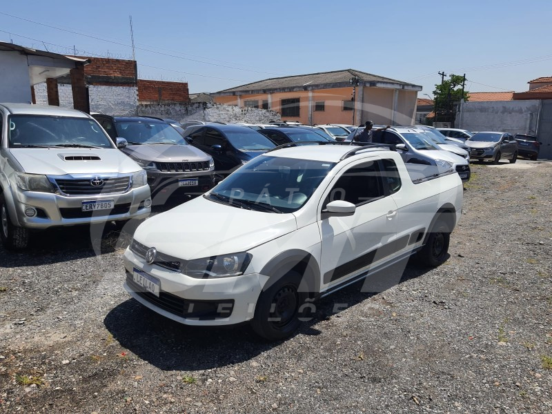 VW SAVEIRO; 2013/2014; BRANCA; ALCO.GASOL